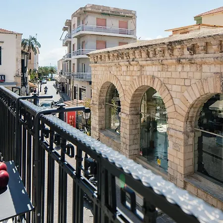 La Luna Della Loggia α2, *