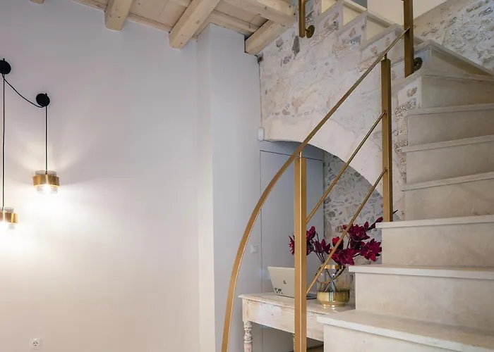 La Luna Della Loggia α2, Rétino