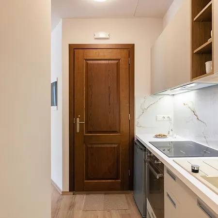 La Luna Della Loggia α2,