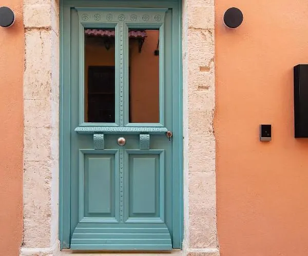 La Luna Della Loggia α2, *